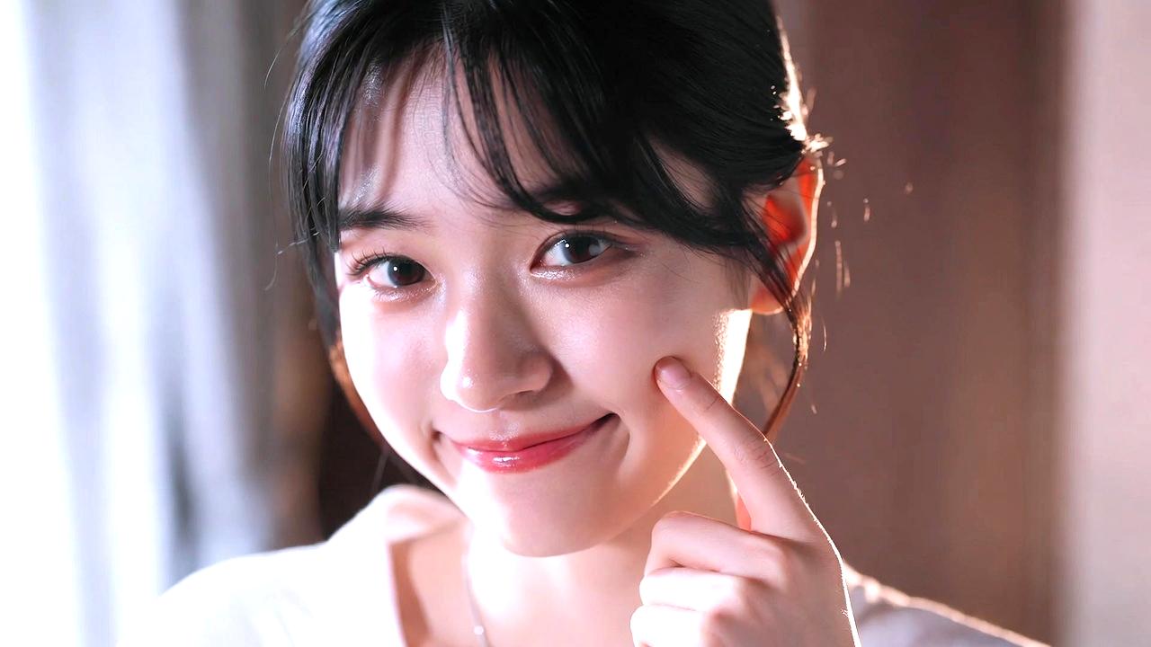 目元リフトアップで小顔を叶えた理想的な仕上がりイメージ