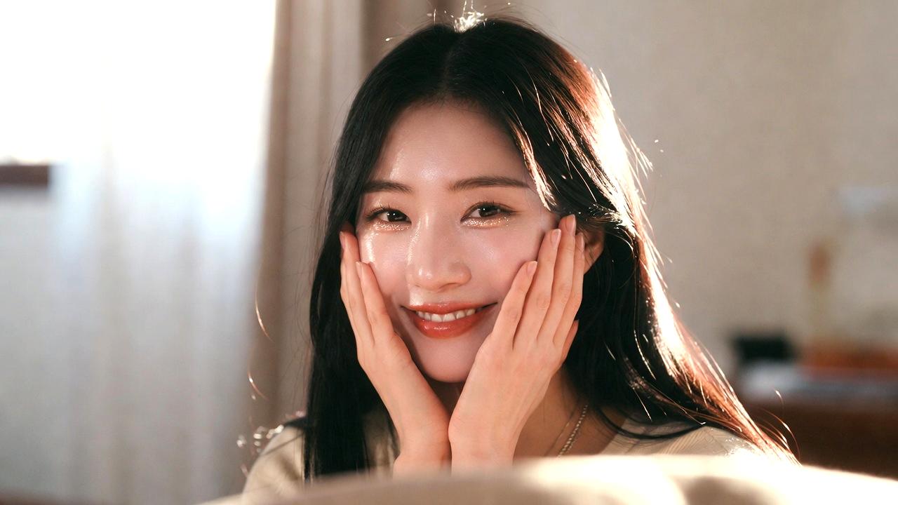 抗酸化栄養素を含む食材と美肌への関係を示すイメージ