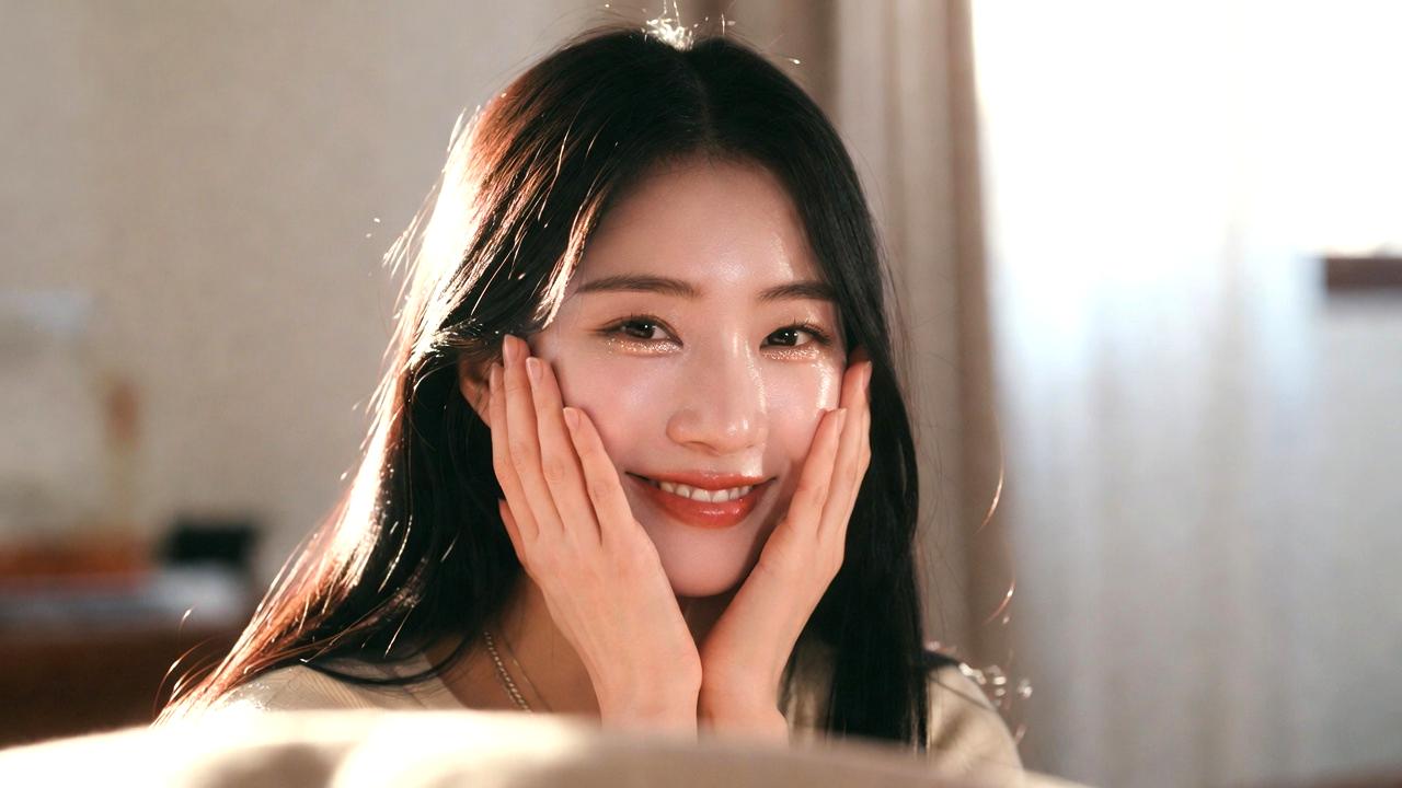 敏感肌の原因と肌質改善の考え方を解説するスキンケアイメージ