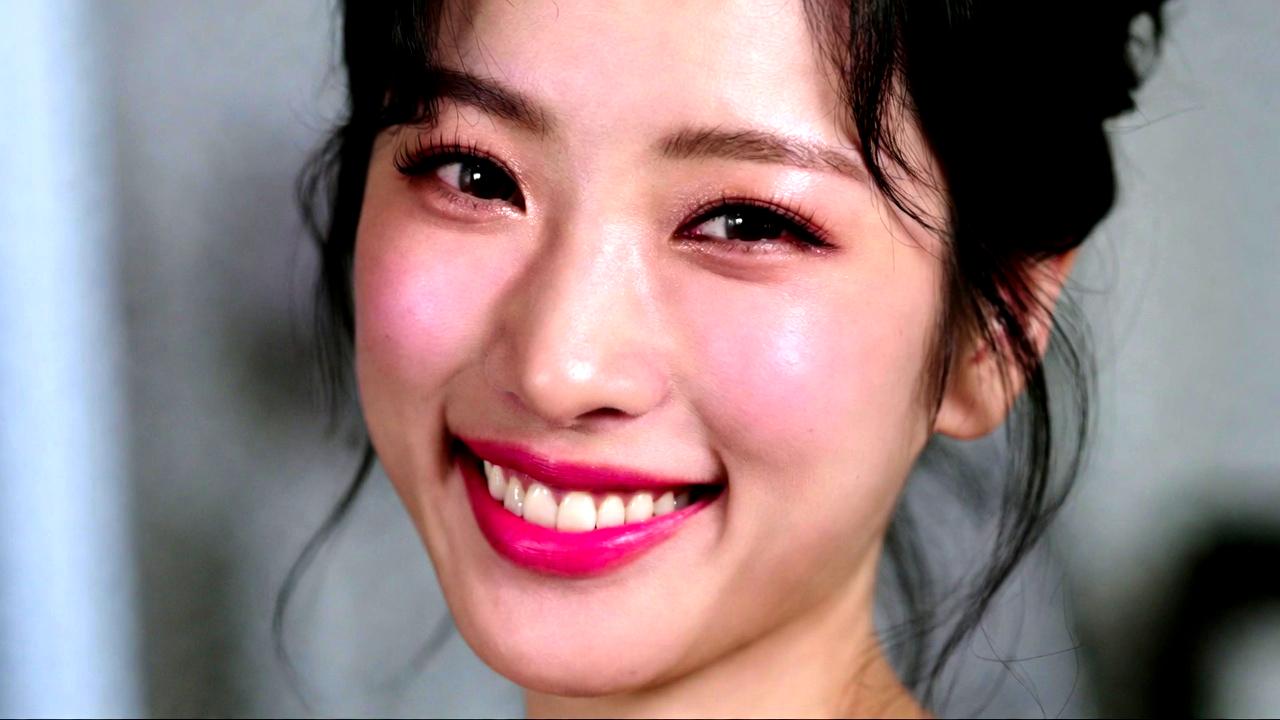 毛穴落ちを防ぐ引き算ベースメイクで美しい肌を作るイメージ