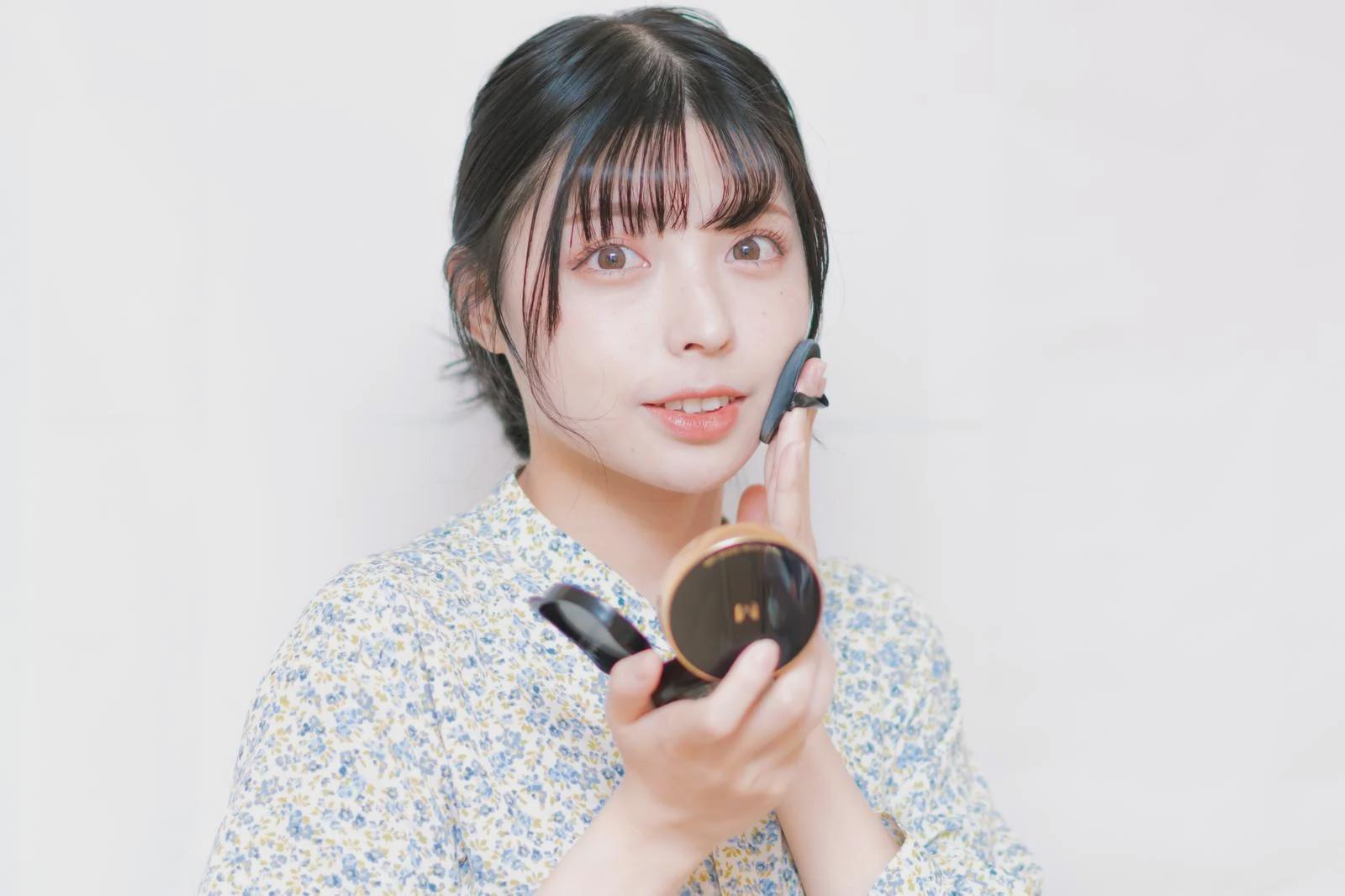 クレイパック製品を比較して選ぶコスメ棚のイメージ