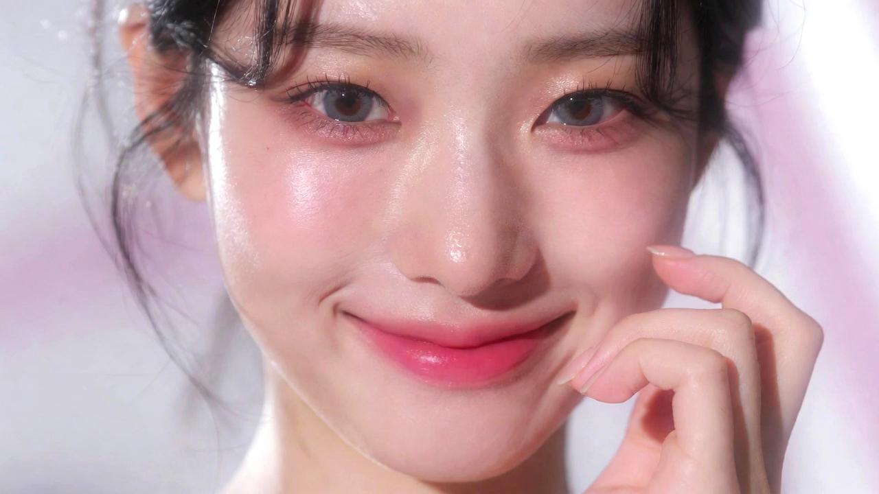 いちご鼻を悪化させない正しいクレンジング方法の解説イメージ