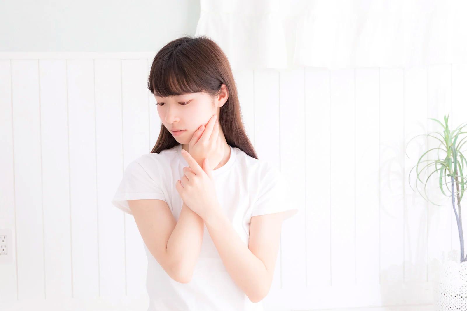 水分補給や食事で内側から肌を整えるライフスタイルイメージ