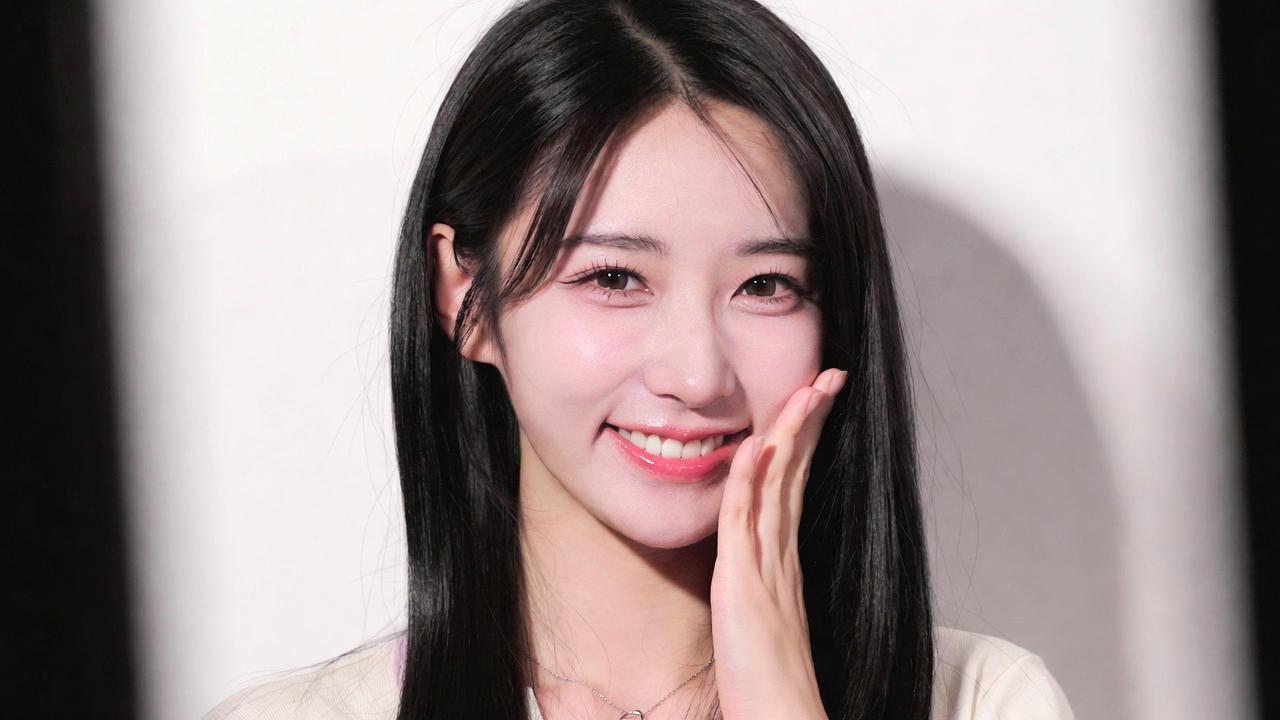 人気の日焼け止めやUVケアアイテムを並べたイメージ