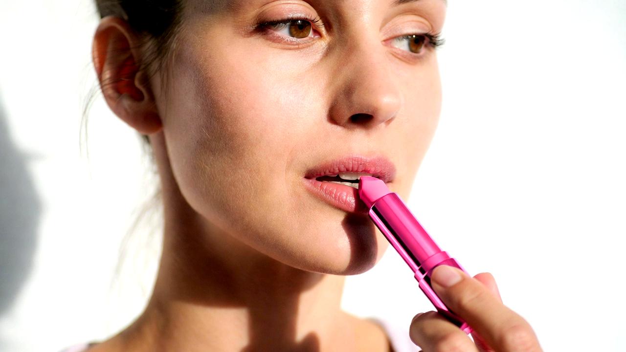 粘膜リップを美しく見せるためのベース作りのポイント