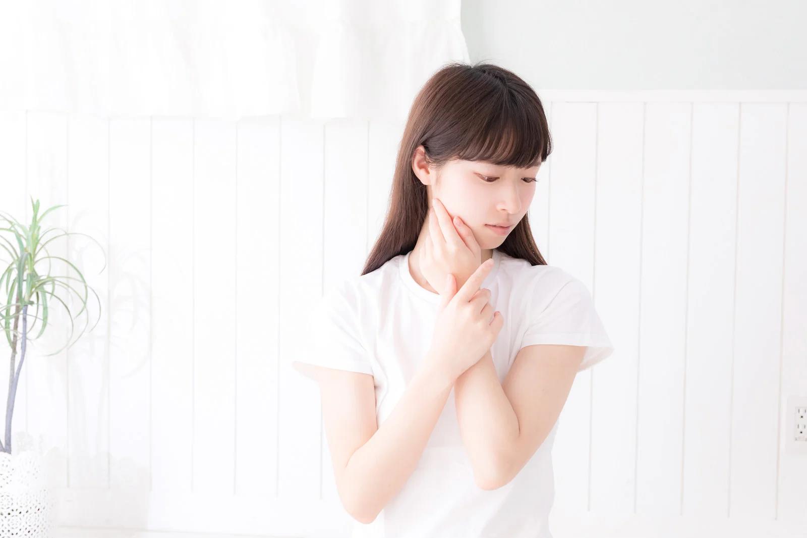 顔だけのUVケアでは不十分なことを示すイメージ