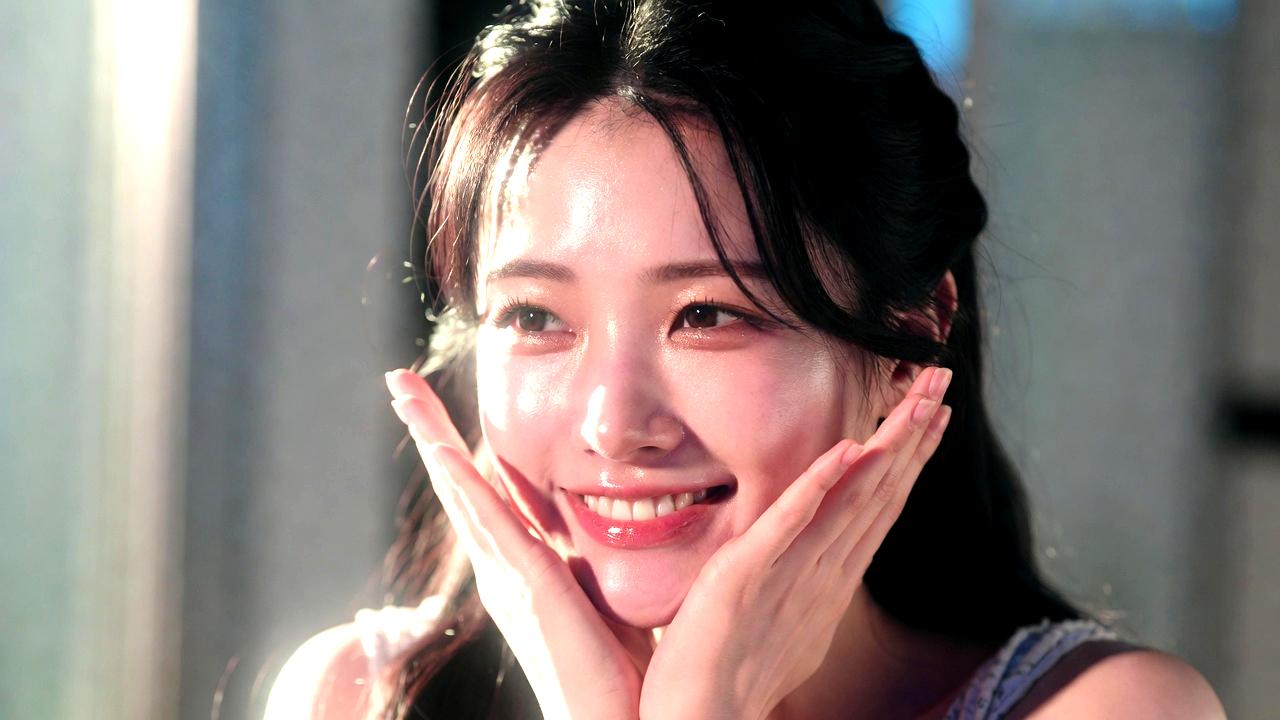 美白ケアや透明感アップをイメージした美容成分のイラスト