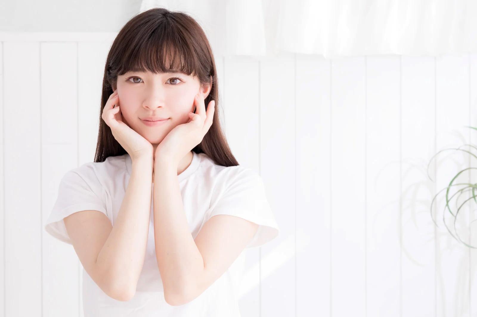 目元専用アイクリームでしわと乾燥をケアするイメージ