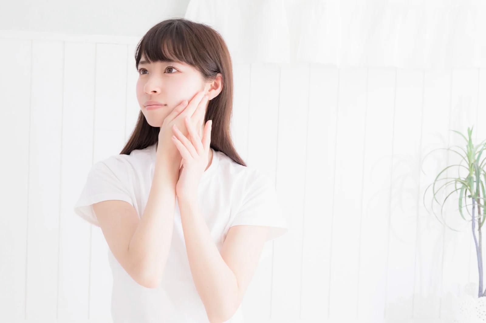 生活習慣の乱れが肌のゆらぎを引き起こすイメージ