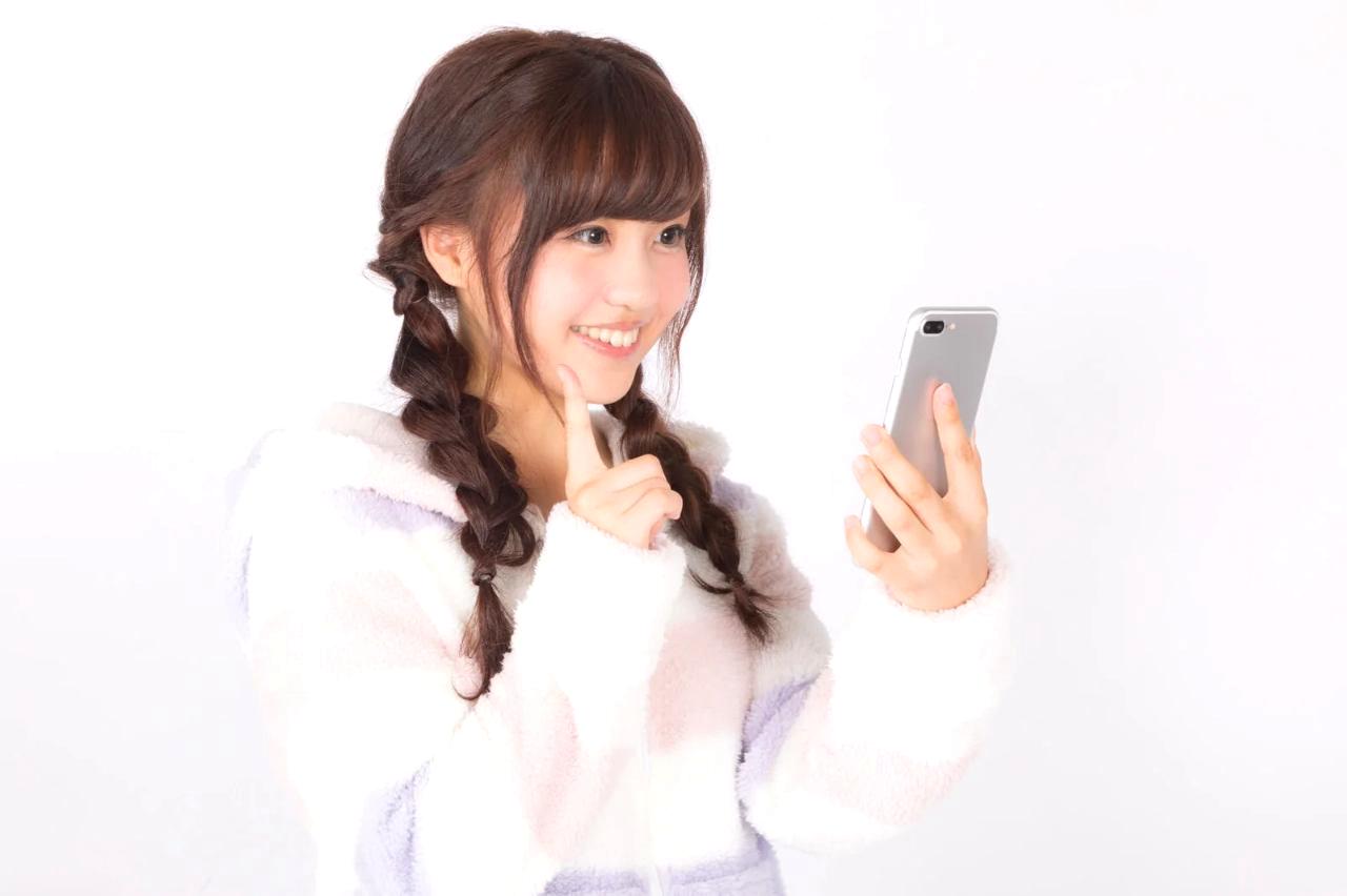日中にサウナ時間を楽しむ女性のライフスタイル