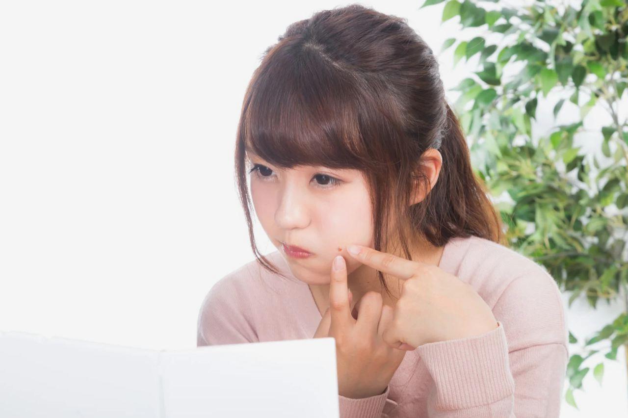 美容習慣を整えて健やかな肌を目指す女性