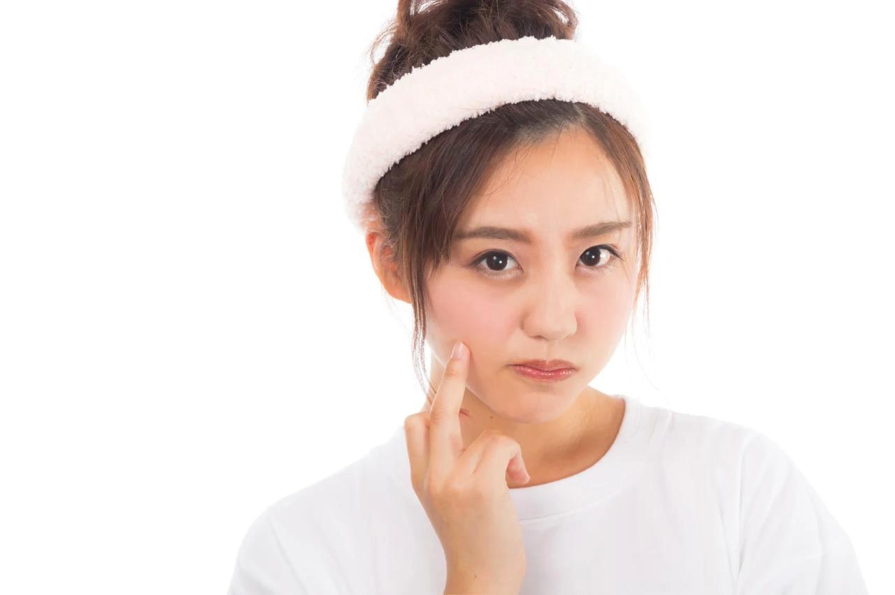 乾燥を招く間違ったスキンケアを避けるイメージ