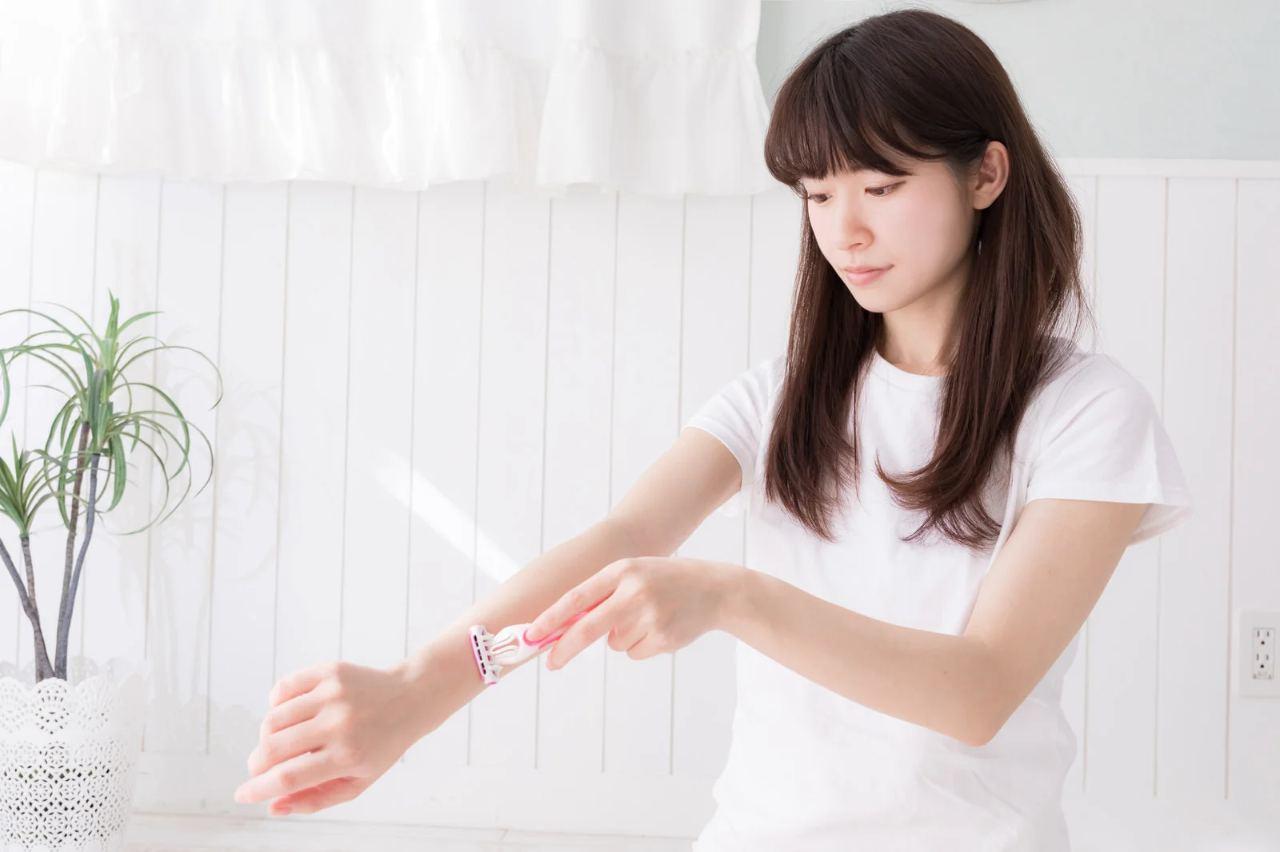 美肌を目指して毎日の美容習慣を行う女性のイメージ