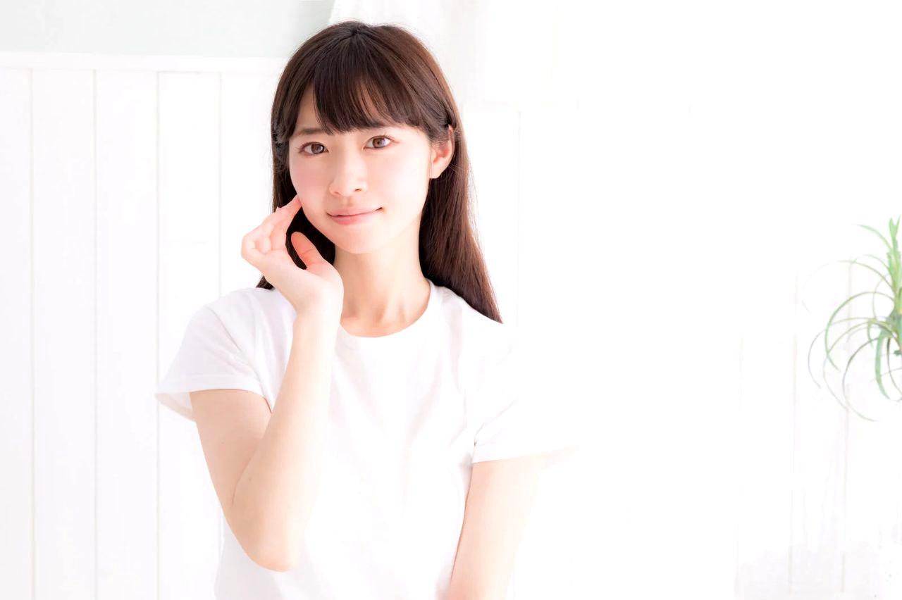 美容成分を使ったスキンケアのイメージ