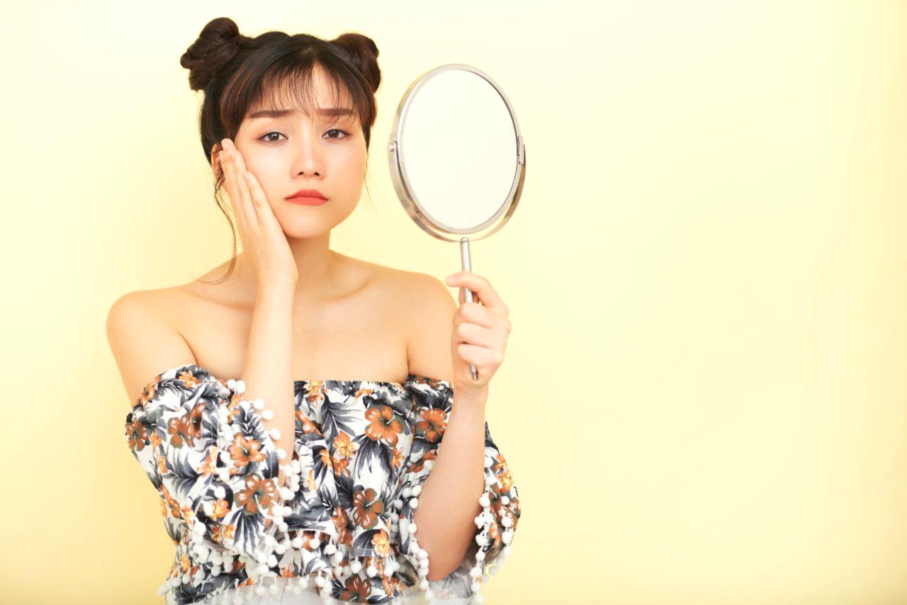 頭皮と髪の健康を意識した全粒粉パスタの食べ方を表現したイメージ