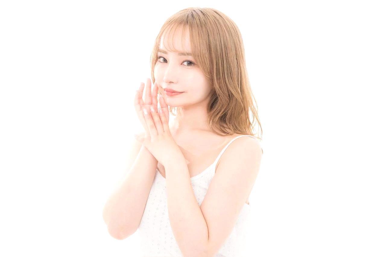睡眠不足でたるんだフェイスラインをすっきりさせるケア方法をまとめたアイキャッチ画像